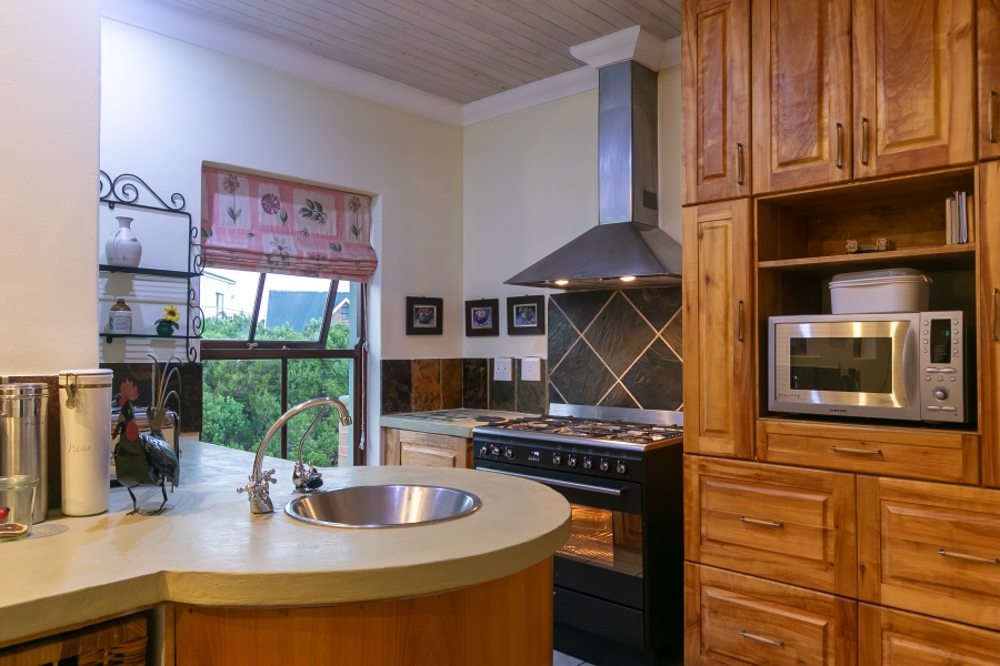 4 Bedroom Property for Sale in Cola Beach Western Cape